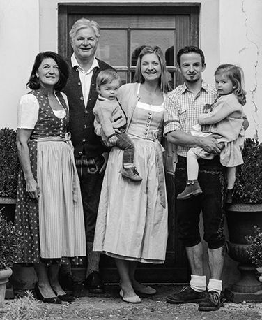 Familie Donaubauer Elisabeth und Hugo Verena und Ulli Kölbl mit ihren Kindern